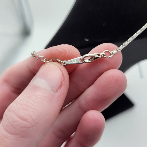 18k white gold rolled plated butterfly wing necklace - Picture 5 of 5